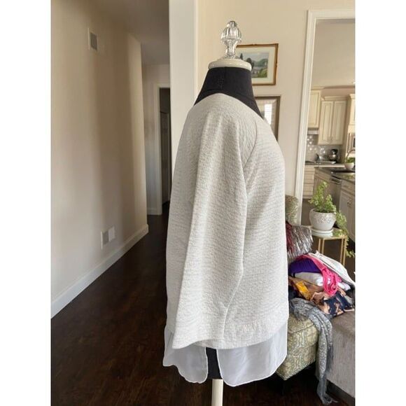 White Sweater with shear bottom (2XL) - Picture 2 of 4